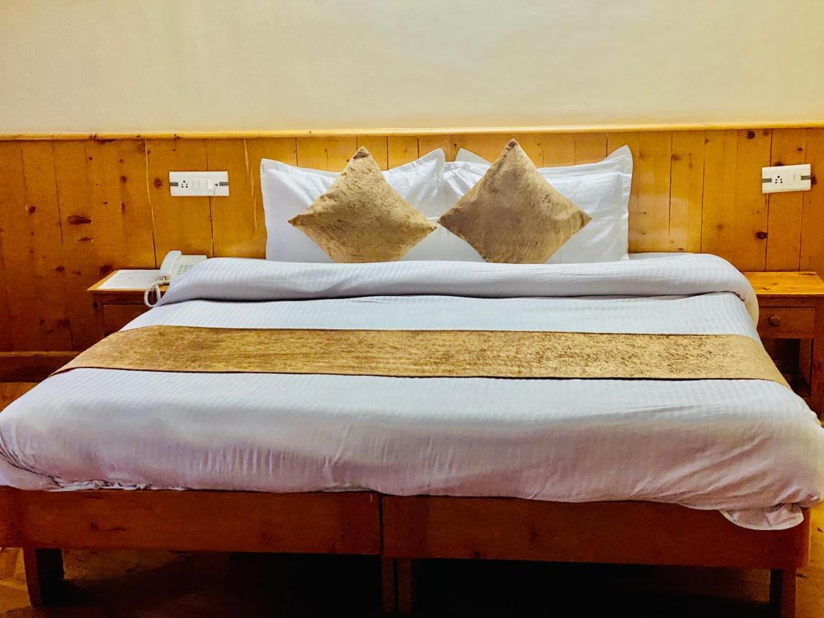 Hotel Valley Of Gods Manāli Exterior foto